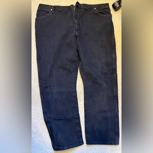 Wrangler Men's Dark Blue Relaxed Jeans waist 44 x length 30